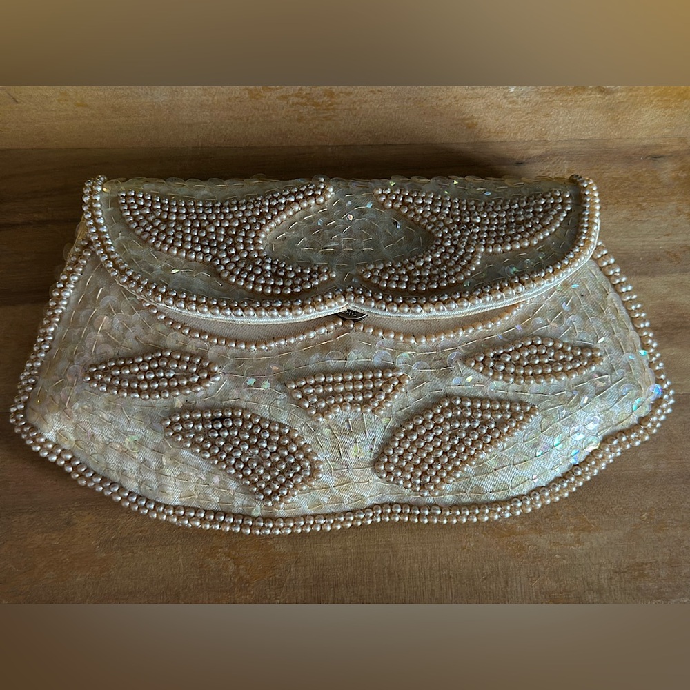 Vintage Cream and Gold Sequined Beaded Evening Dainty Clutch Purse Bag - Picture 2 of 7